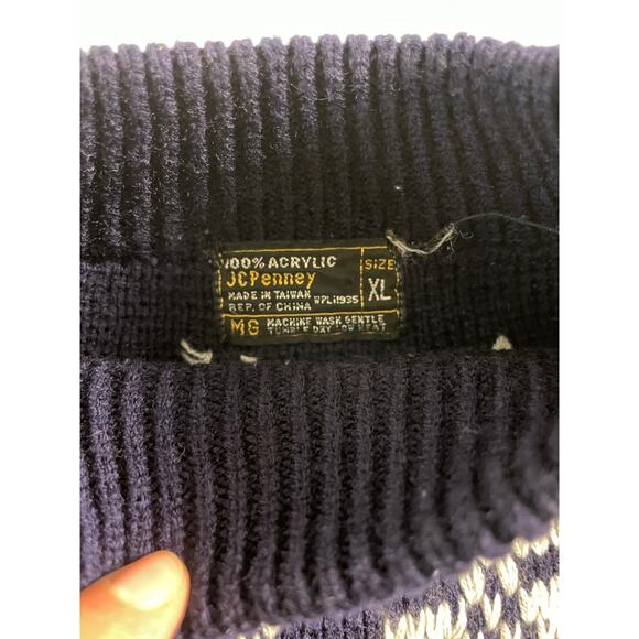 Vtg. JCPenney Winter Crewneck Sweater Snowflakes SZ XL - Picture 4 of 7